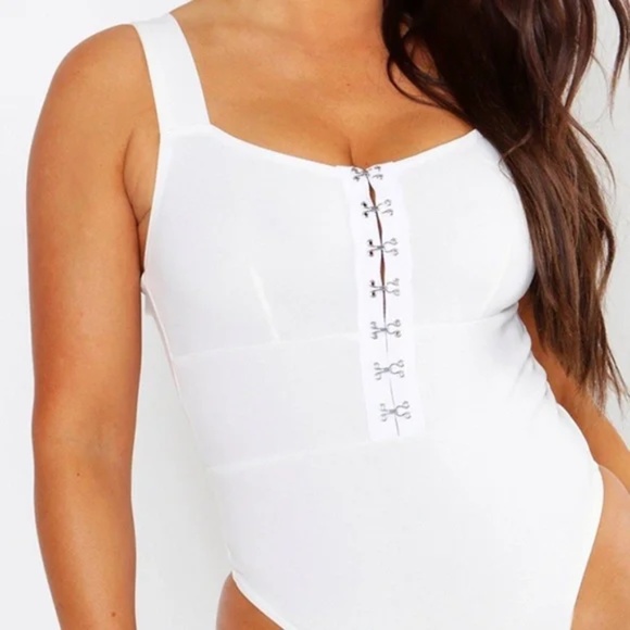 Boohoo | White Hook & Eye Sleeveless Corset Bodysuit, Size 6 - Picture 1 of 11